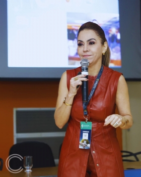 Diretora Executiva CEO, Elis Regina Guimarães apresenta tema de Inteligência Artificial no Congresso Cirurgia 2025 - 