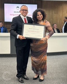 Gerente de Relações Institucionais do CSSJD recebe Moção Congratulatória, na Câmara dos Vereadores de Divinópolis, por seu trabalho de excelência em prol da comunidade - 